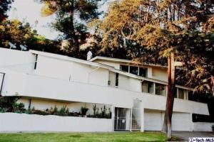 SOLD: 4153 Cromwell Avenue