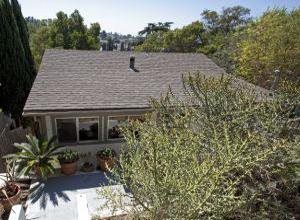 SOLD: 3918 De Longpre Avenue