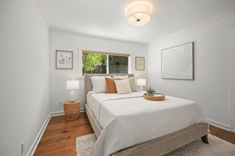 2175 WHYTE PARK AVE 13