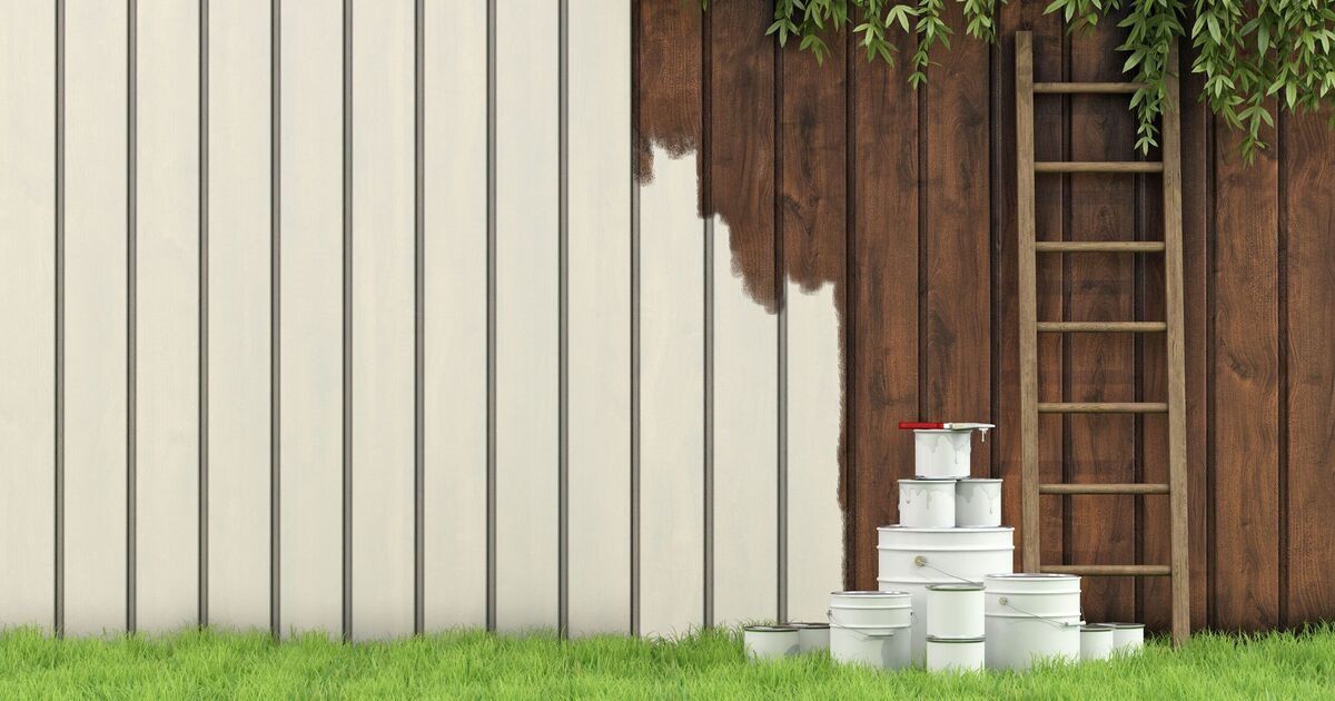FENCE STAINING