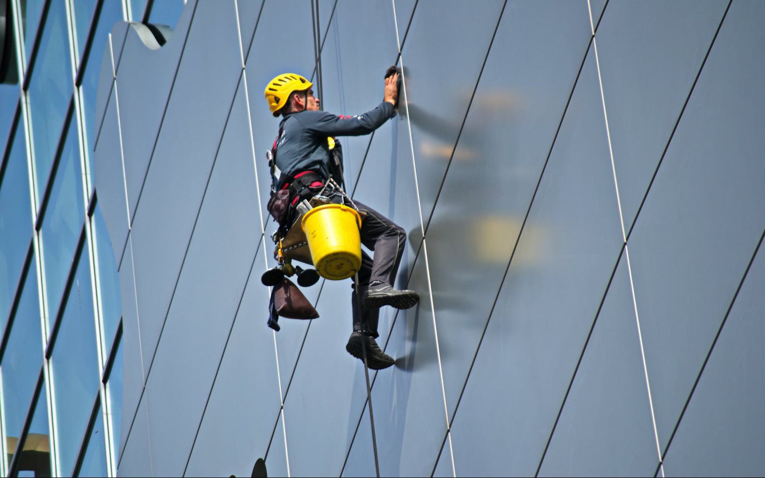 commercial wall washing cleaning