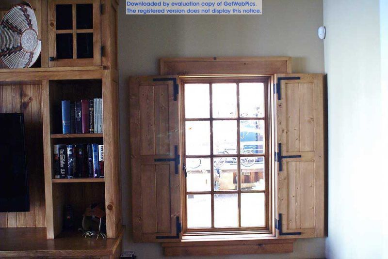 Davis-Pomerantz Classic Window