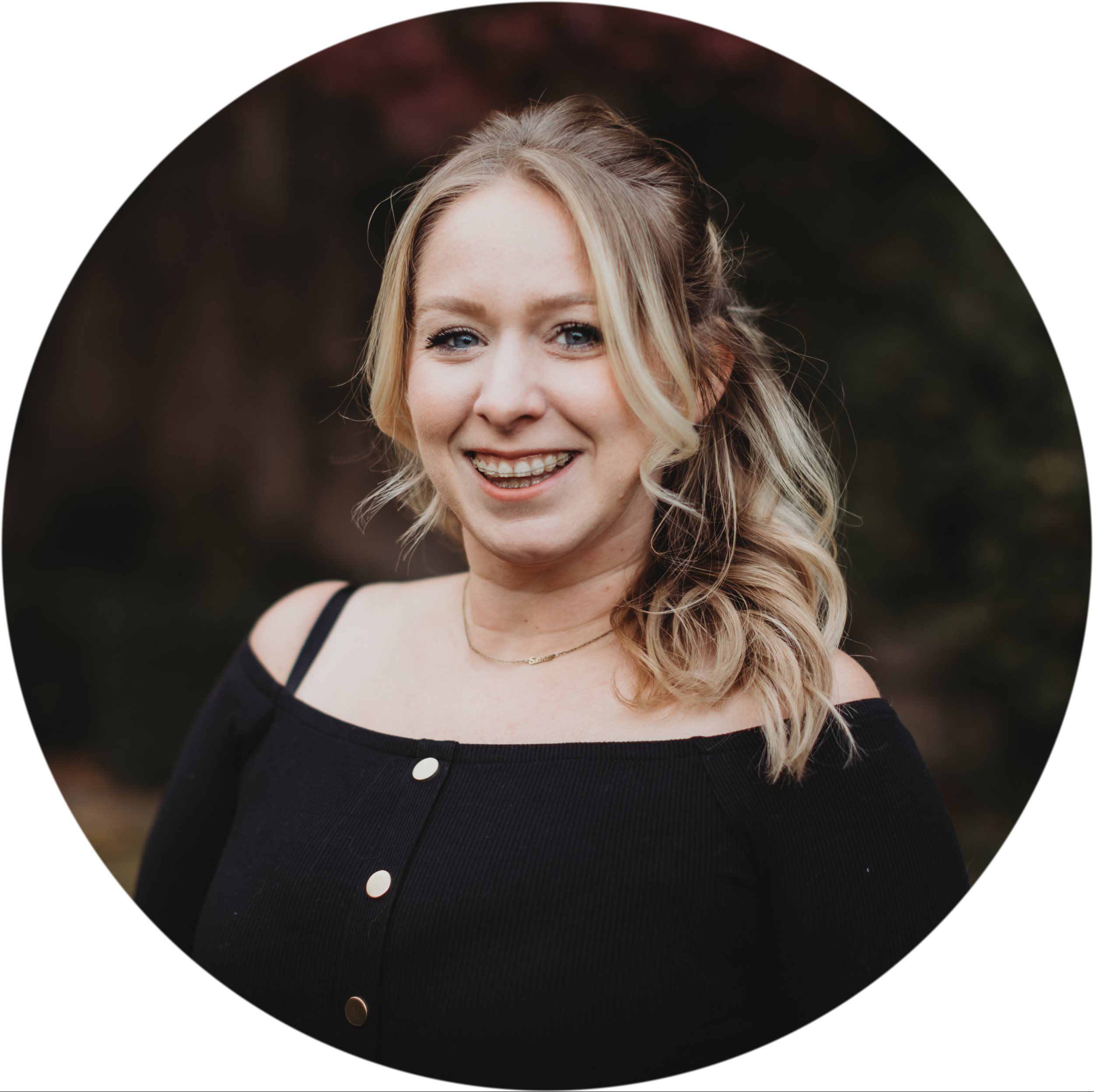 Sara Hoang Senior Stylist