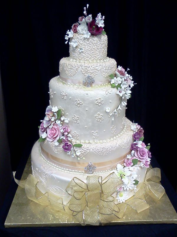 Wedding & Quinceañera Cakes El Bolillo Bakery