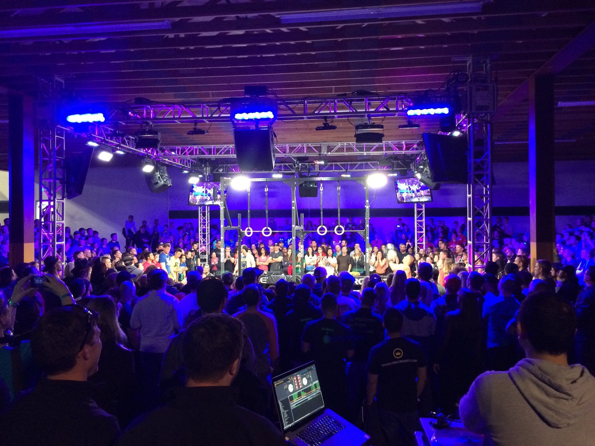 CORPORATE OUTDOOR EVENTS