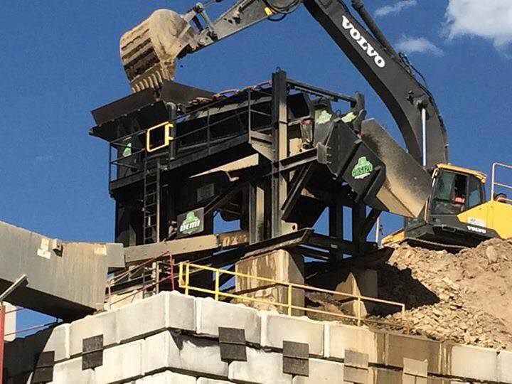 Screening Equipment Dakota Equipment Manufacturing Inc.