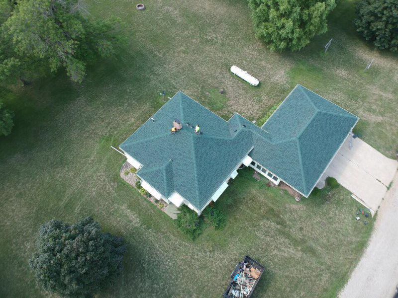 roofing service in spirit lake