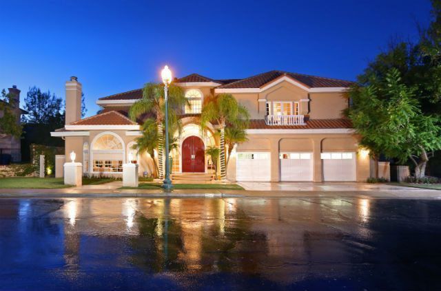 22445 North Summit Ridge Circle