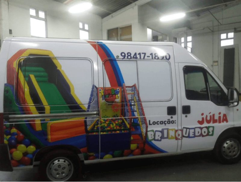 School bus lettering by Mineola Signs and Awnings, Mineola, New York
Professional school bus lettering by Mineola Signs and Awnings in Mineola, New York. This custom lettering ensures clear identification of school buses, enhancing safety and visibil