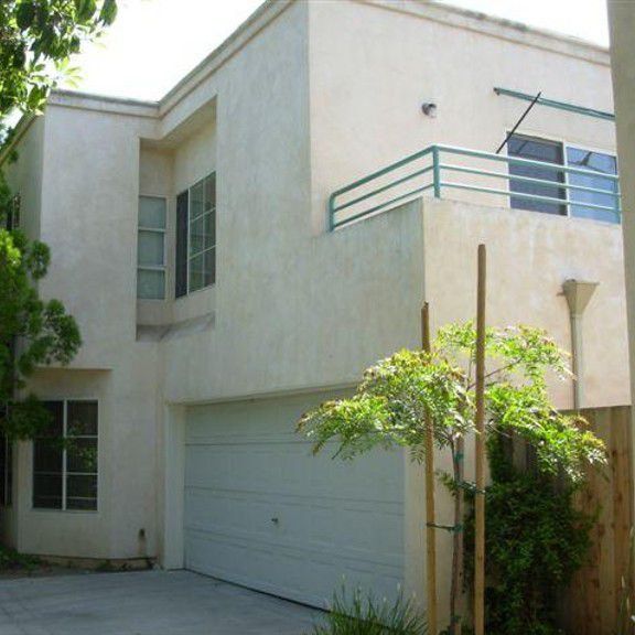 2432 De La Vina Street, Unit C