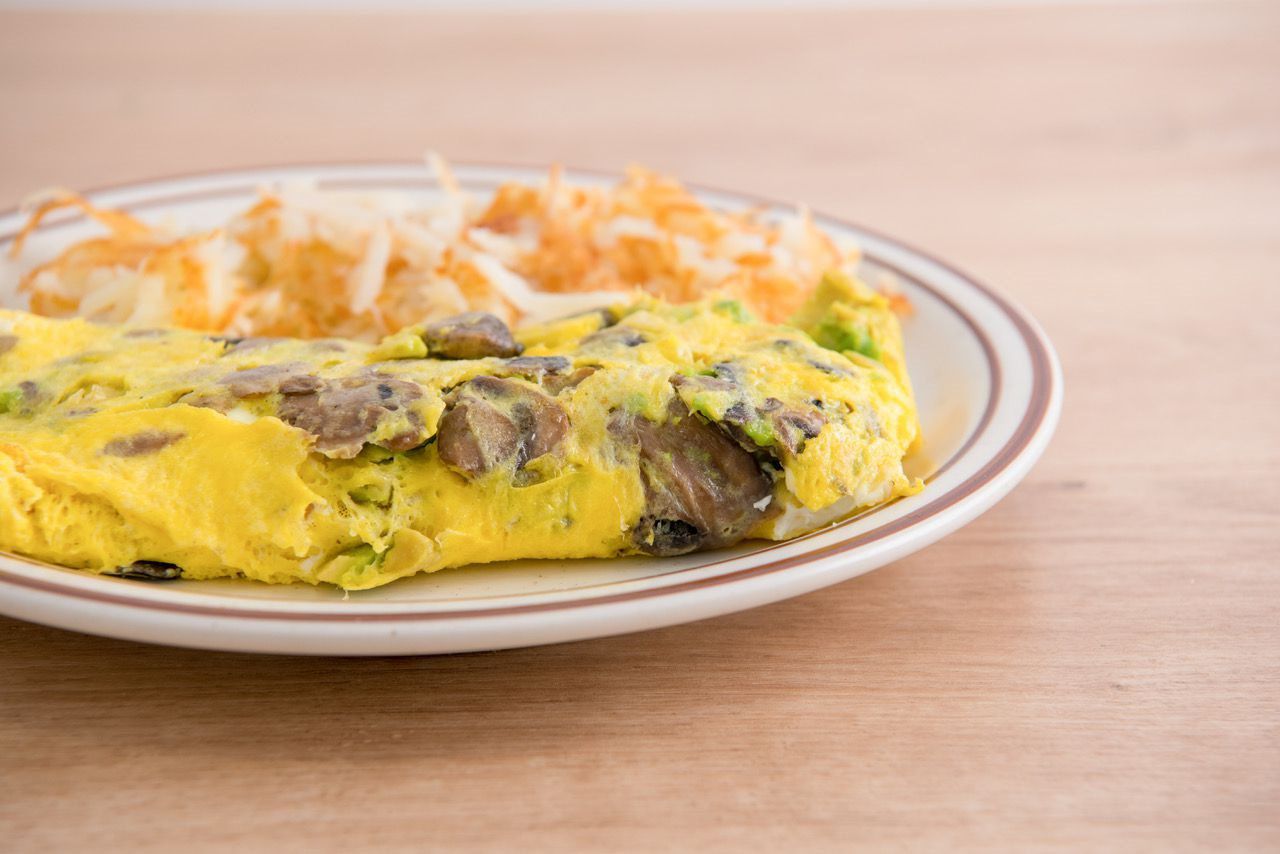 MushroomAvocadoandSwissOmlette